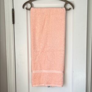 Vintage St. Mary’s by Fieldcrest Cannon Peach Cotton Bath Towel Plush 100% Cott